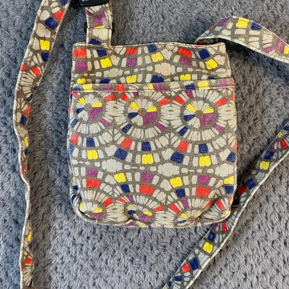 KAVU Limited Edition Geometric Mosaic Small Crossbody Bag Festival Travel Boho - Picture 7 of 10
